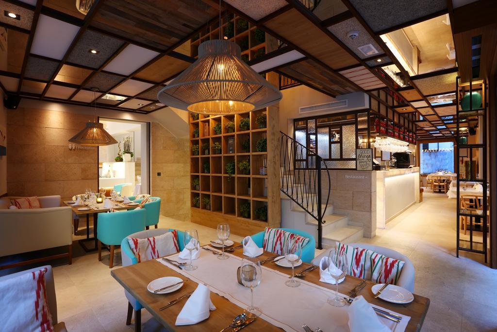 Bo Hotel Palma ภายนอก รูปภาพ Restaurant