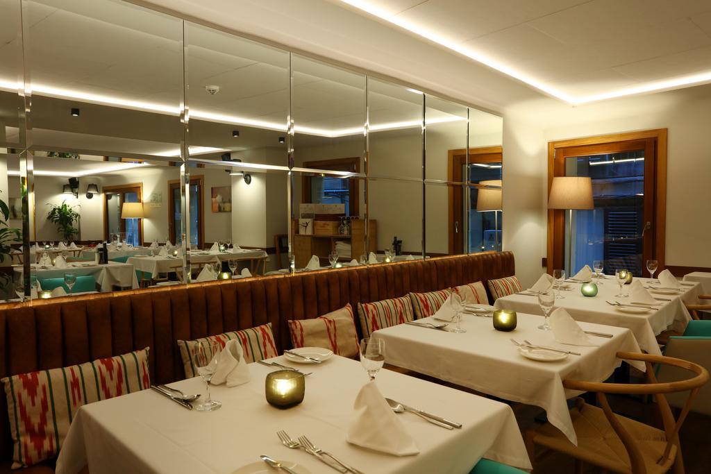 Bo Hotel Palma ภายนอก รูปภาพ Interior of the restaurant